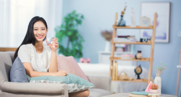 還在喝千滾水、老化水？智能凈水器給你優(yōu)質(zhì)飲用水